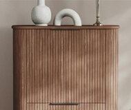 Catégorie Meubles à rainures ou à lattes rainurées