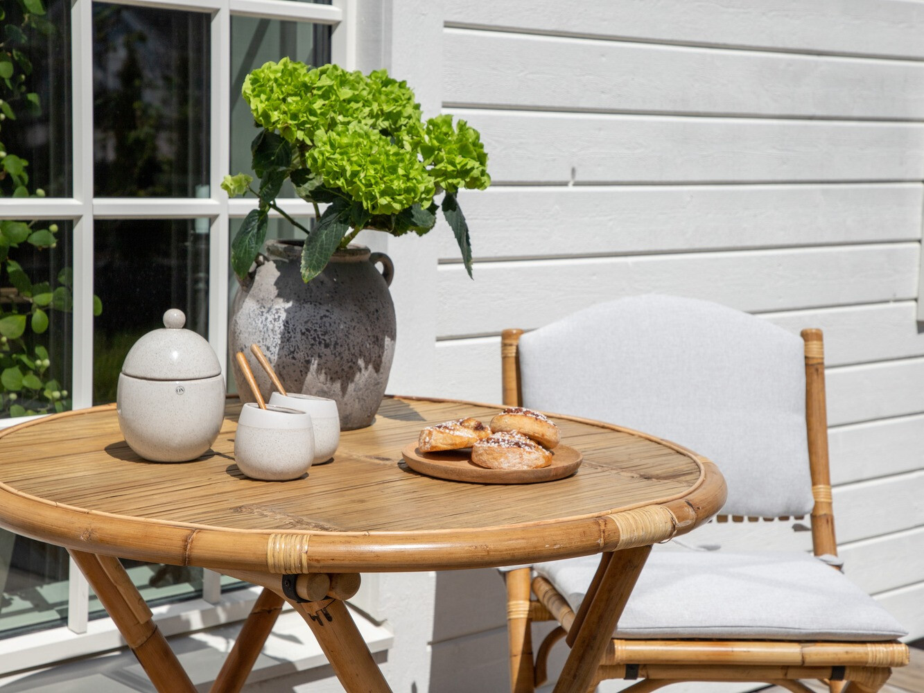 Table de jardin Mernolu 102