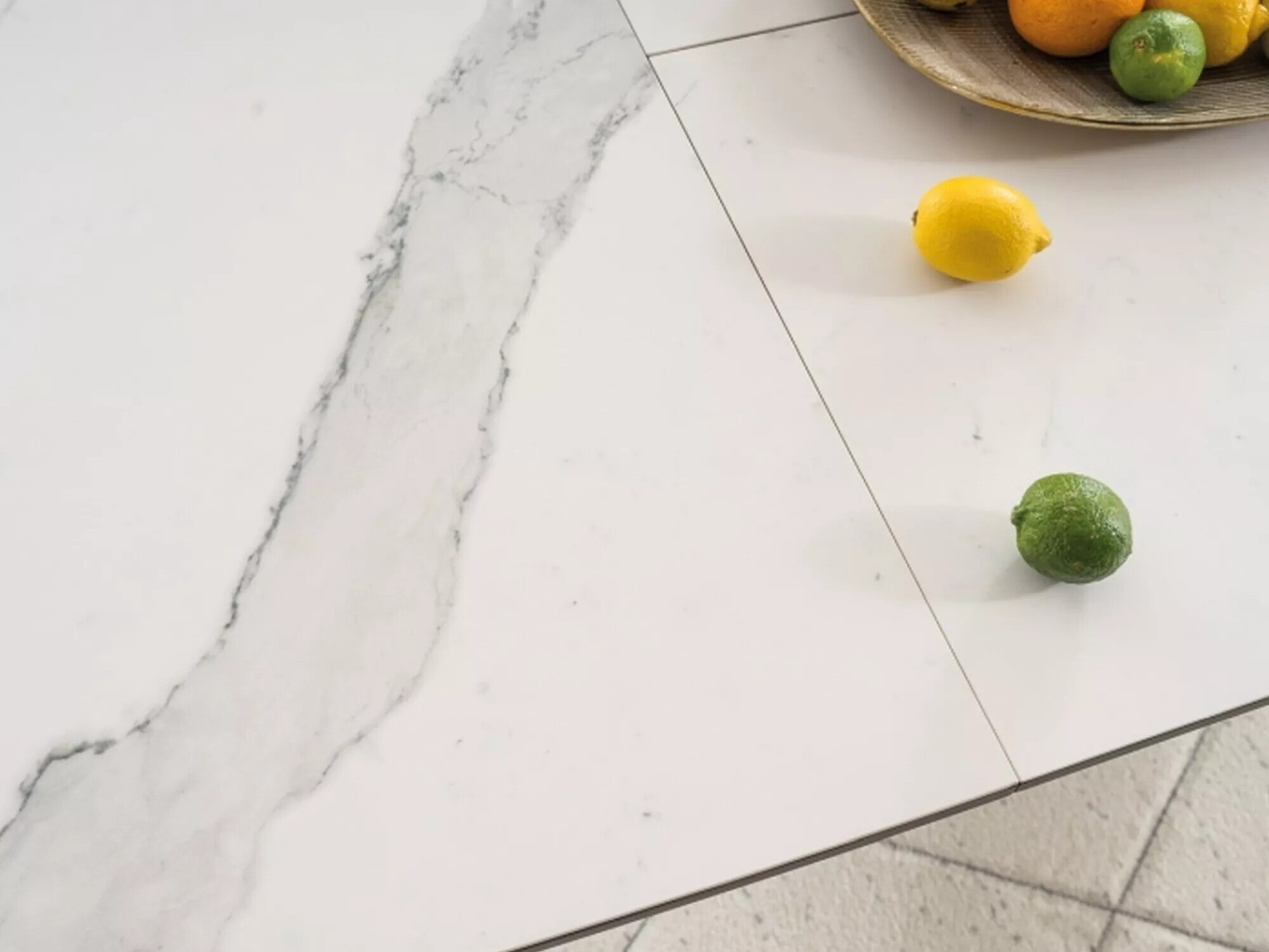 Table Detroit 116 (Marbre blanc + Noir)