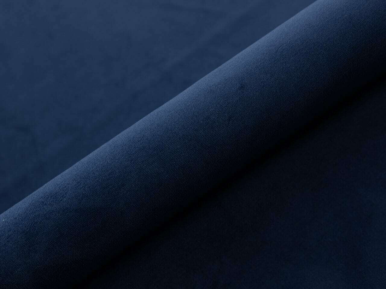 Lit Martinez 103 (Magic Velvet 2216)