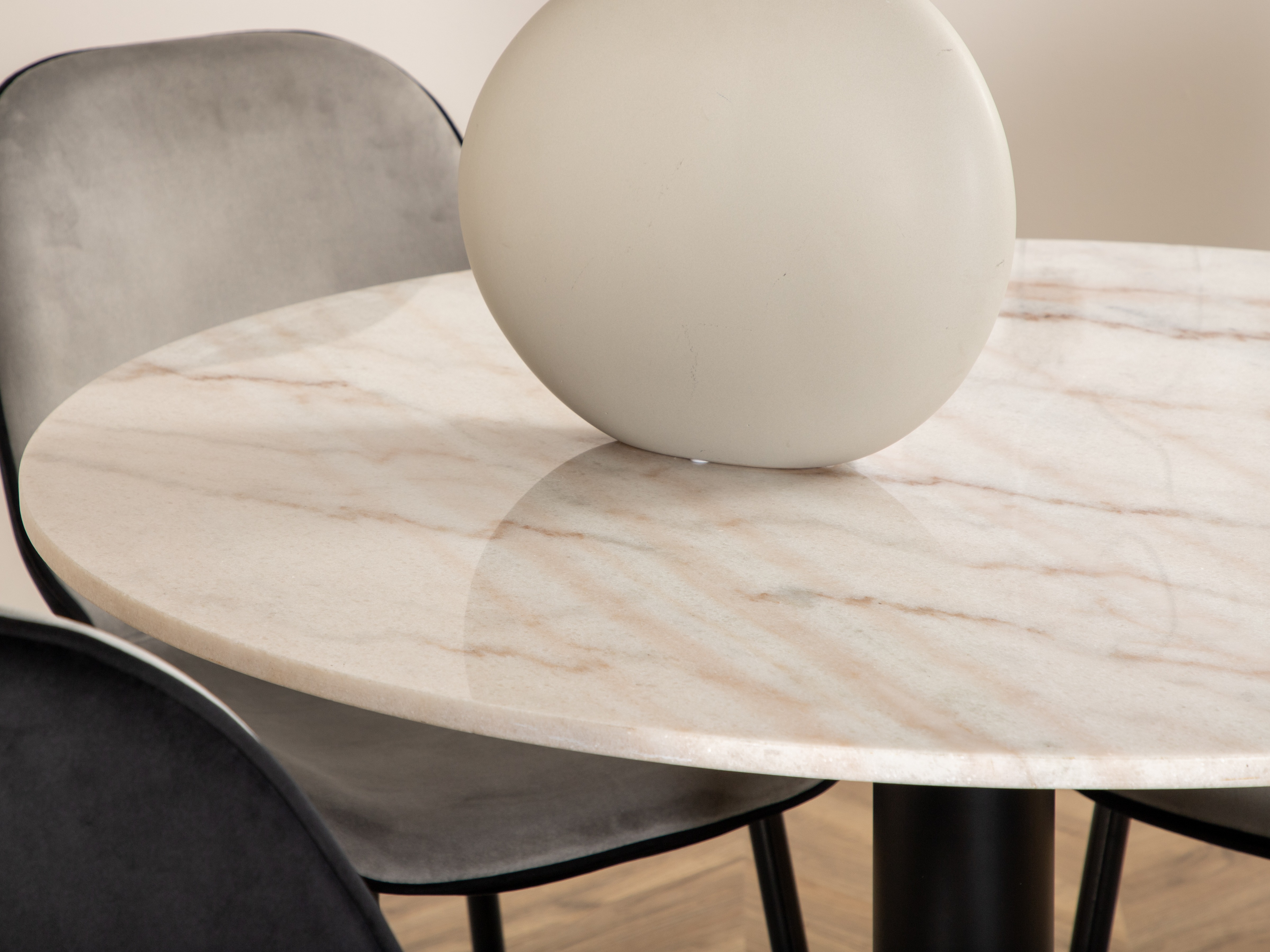 Table Dallas 175 (Marbre blanc + Noir)