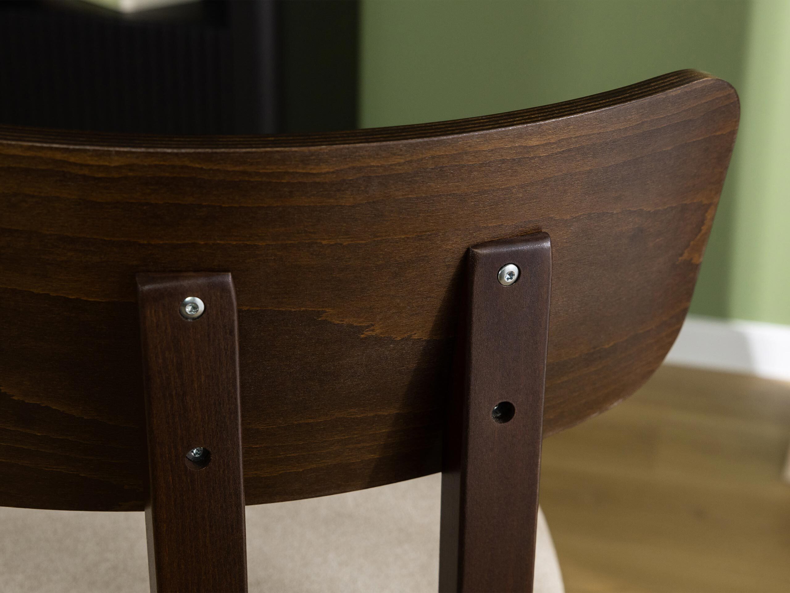 Chaise Victorville 382 (Noyer)