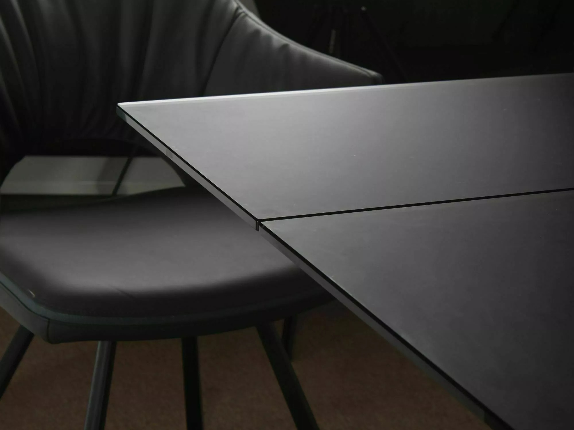 Table Detroit 979