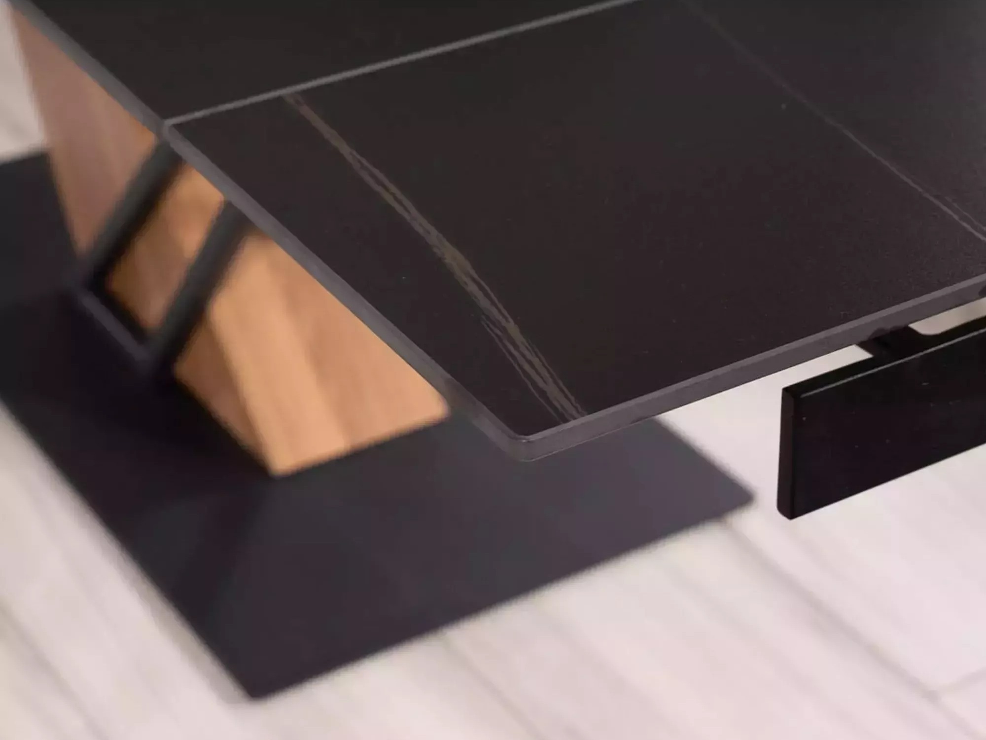Table Detroit 996 (Marbre noir + Chêne)